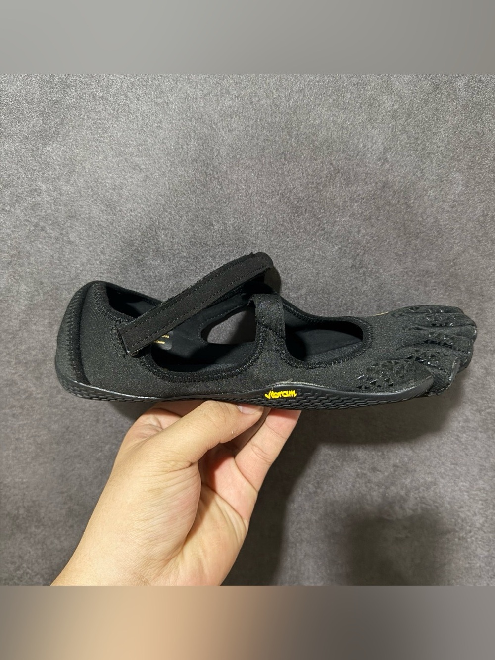 Vibram Kids FiveFingers Mary Jane in Black with Yellow Logo
